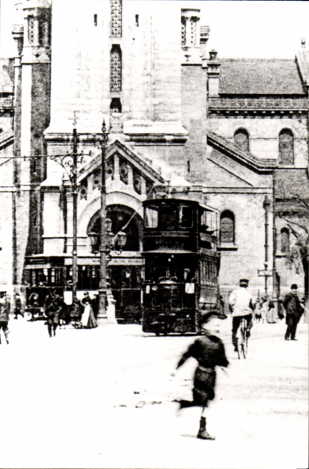 PHOTO de CPA Paris - 14 L'Eglise Notre Dame du Travail - Rue Vereingetorix