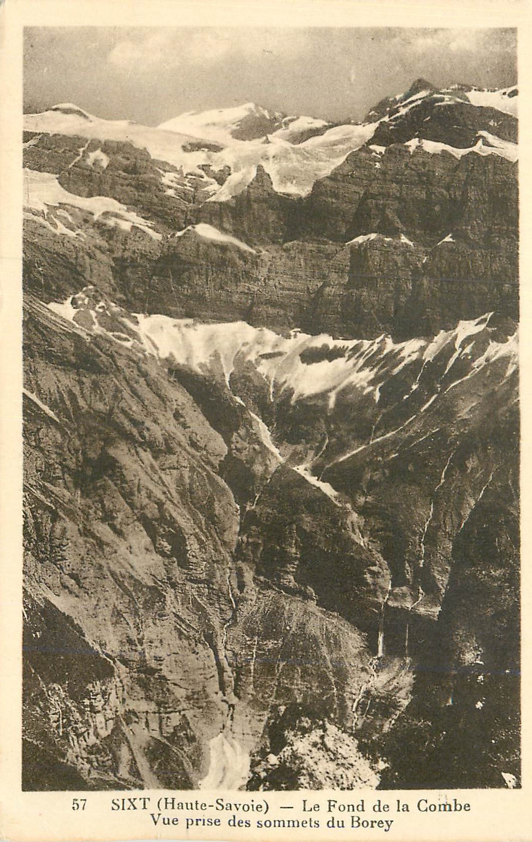 SIXT (Haute-Savoie) — Le Fond de la Combe — Vue prise des sommets du Borey