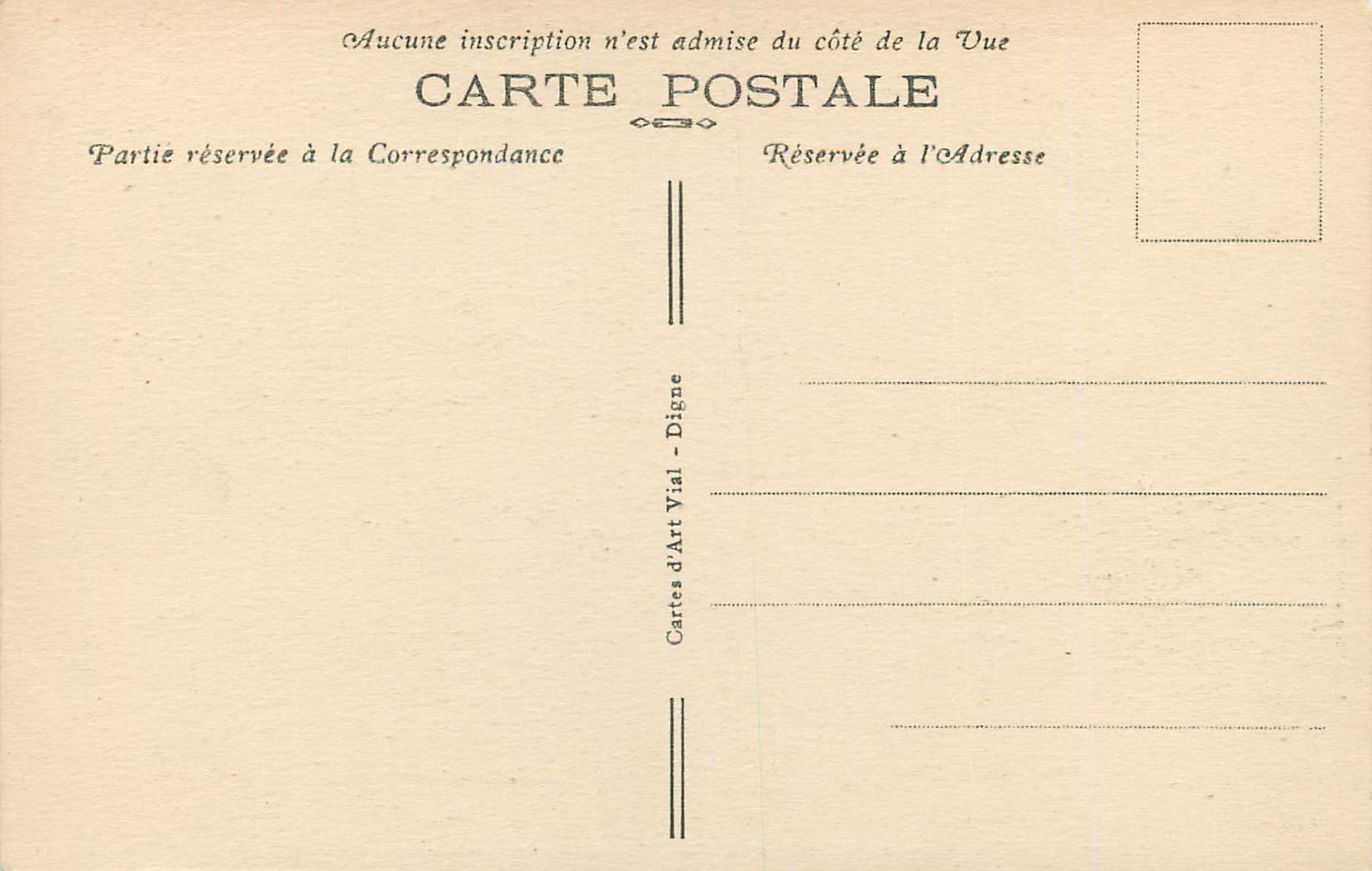 Vallée du Verdon - CASTELLANE (B.-A.), 723 m. d'alt., Station estivale. — Place de la Grave et le Roc (180 mètres de Hauteur). — Reverso