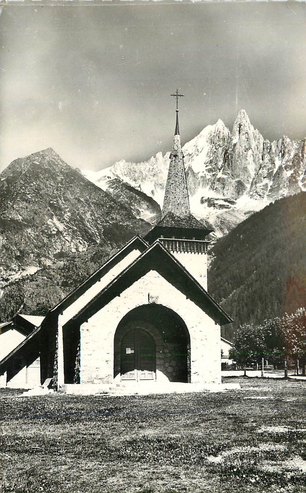CPM Chamonix Mont Blanc Chapelle des Praz Aiguilles du Dru et Verte