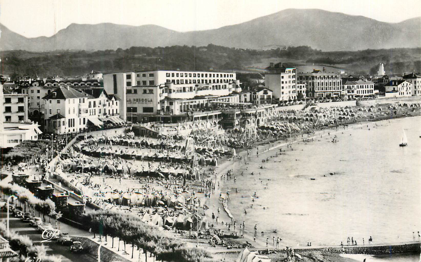 Saint-Jean-de-Luz — La Plage — Réal-Photo, n° 196 bis - Recto