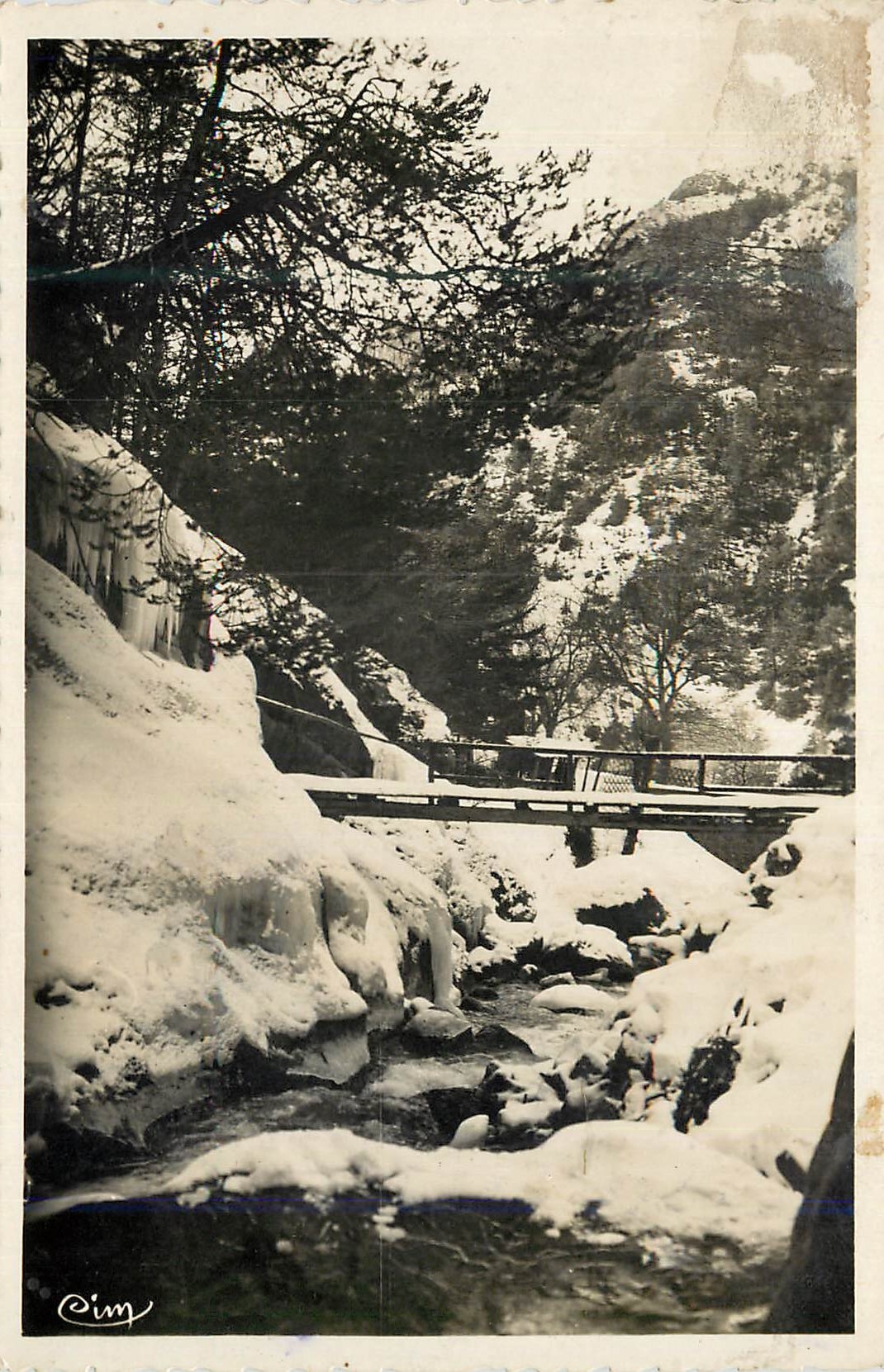 CPM Aiguilles (Htes Alpes) La Vallee du Guil En Hiver