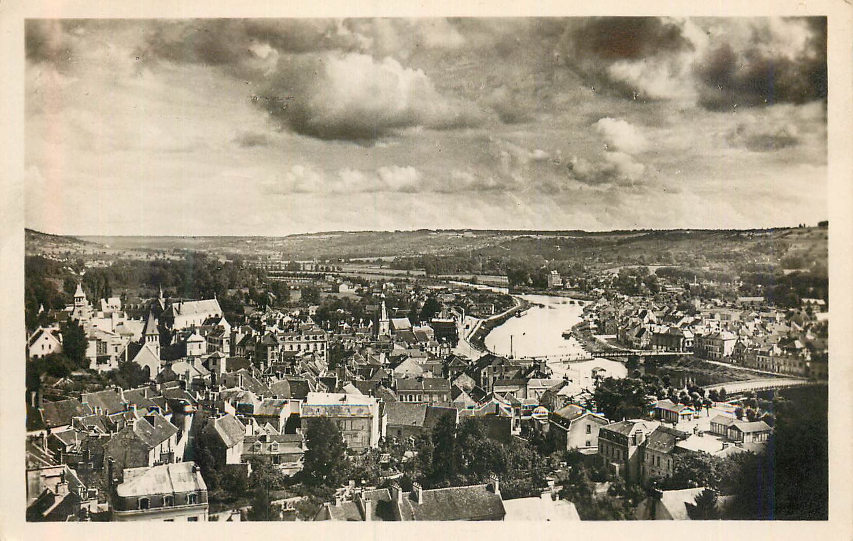 CPM Chateau Thierry Vue Panoramique Prise du Clocher de St Crepin La Vallee de la Marne en Amont (Cliche Maurice Alexand