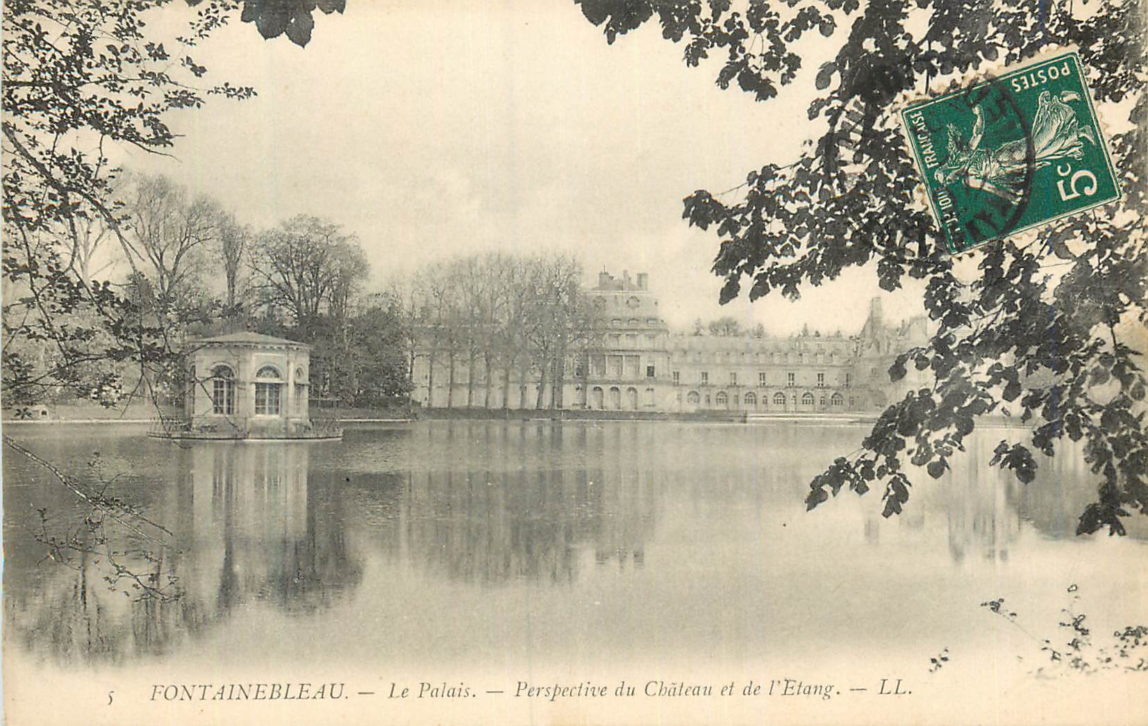 Fontainebleau — Das Schloss — Ansicht des Schlosses und des Sees — LL.