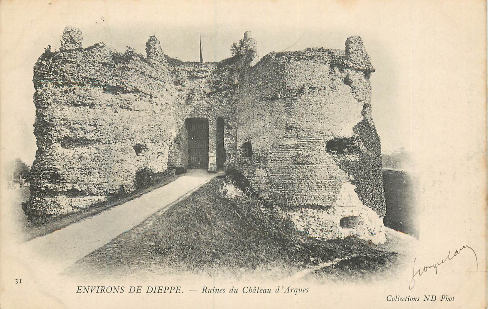 CPA Environs de Dieppe Ruines du Chateau d'Arques (carte 1900)