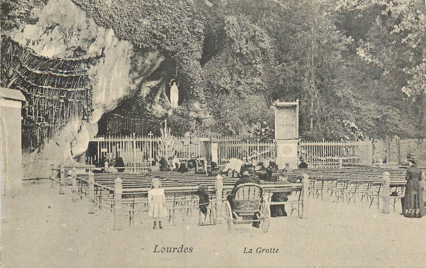 CPA Lourdes La Grotte