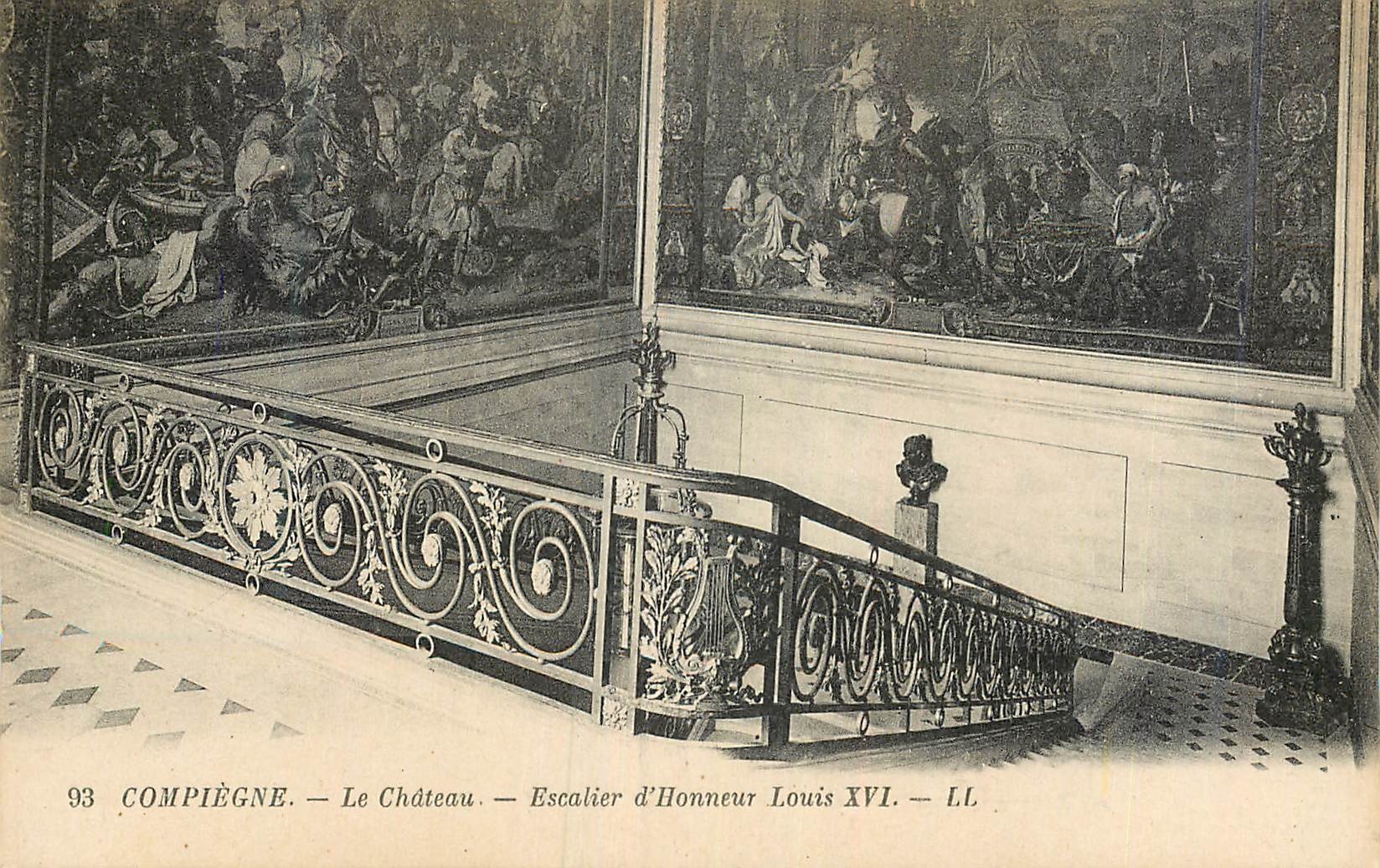 CPA Compiegne Le Chateau Escalier d'Honneur Louis XVI
