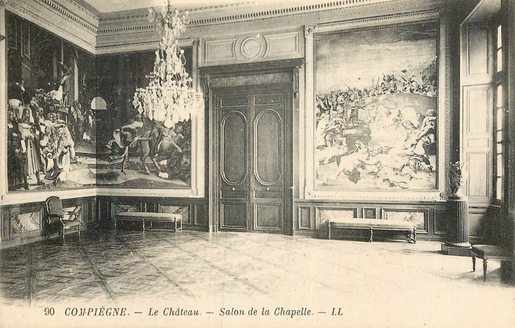CPA Compiegne Le chateau Salon de la Chapelle
