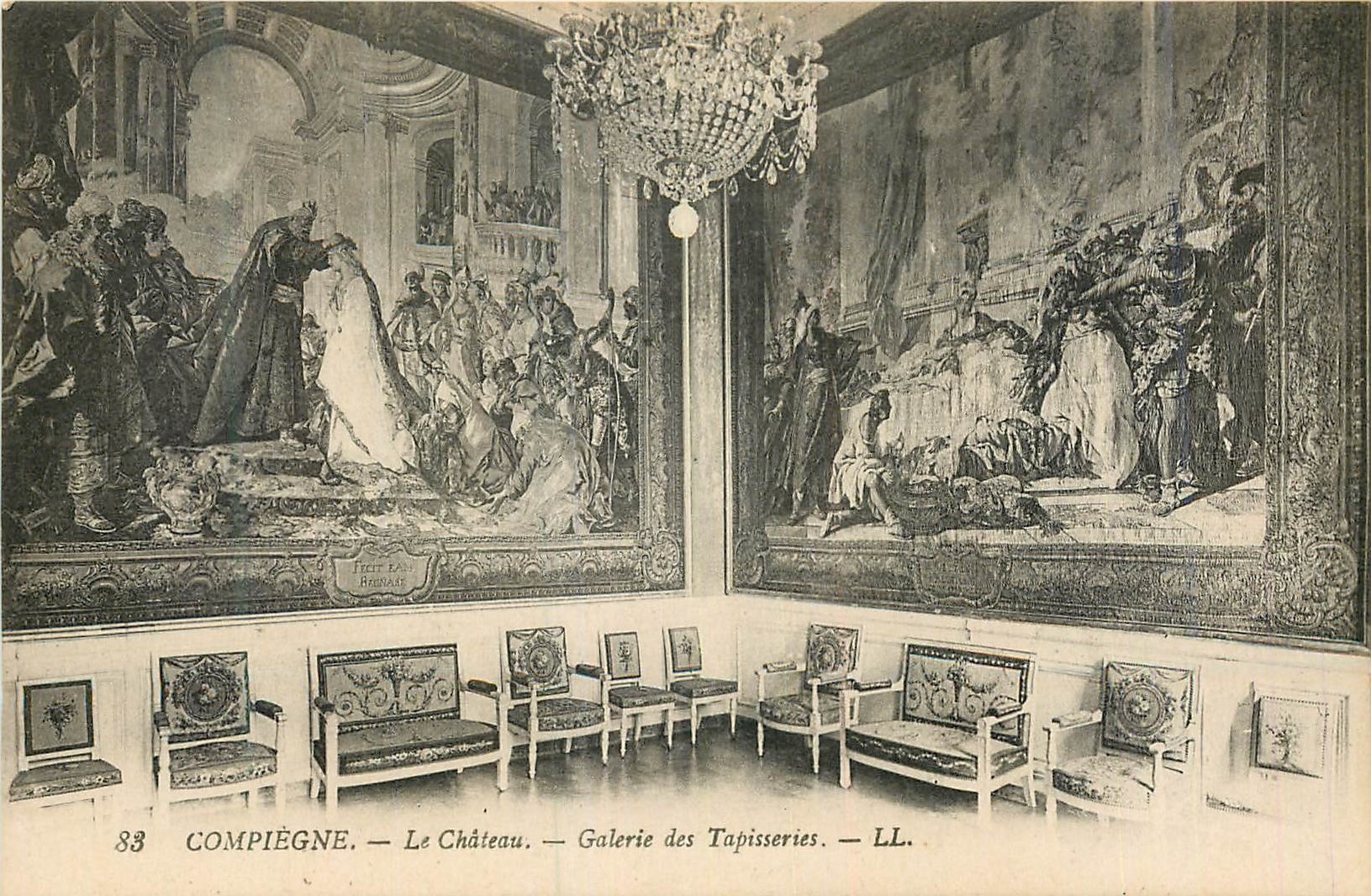 CPA Compiegne Le Chateau Galerie des Tapisseries