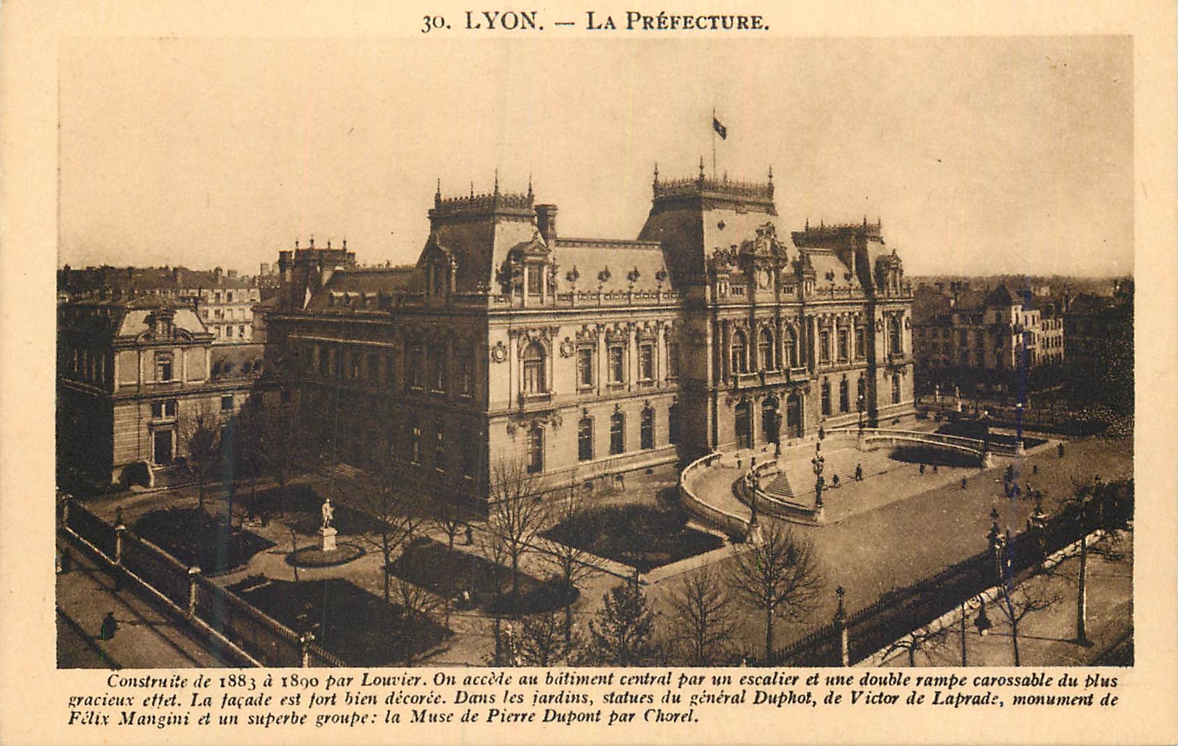 CPA Lyon La Prefecture Construite de 1883 a 1890 par Louvier
