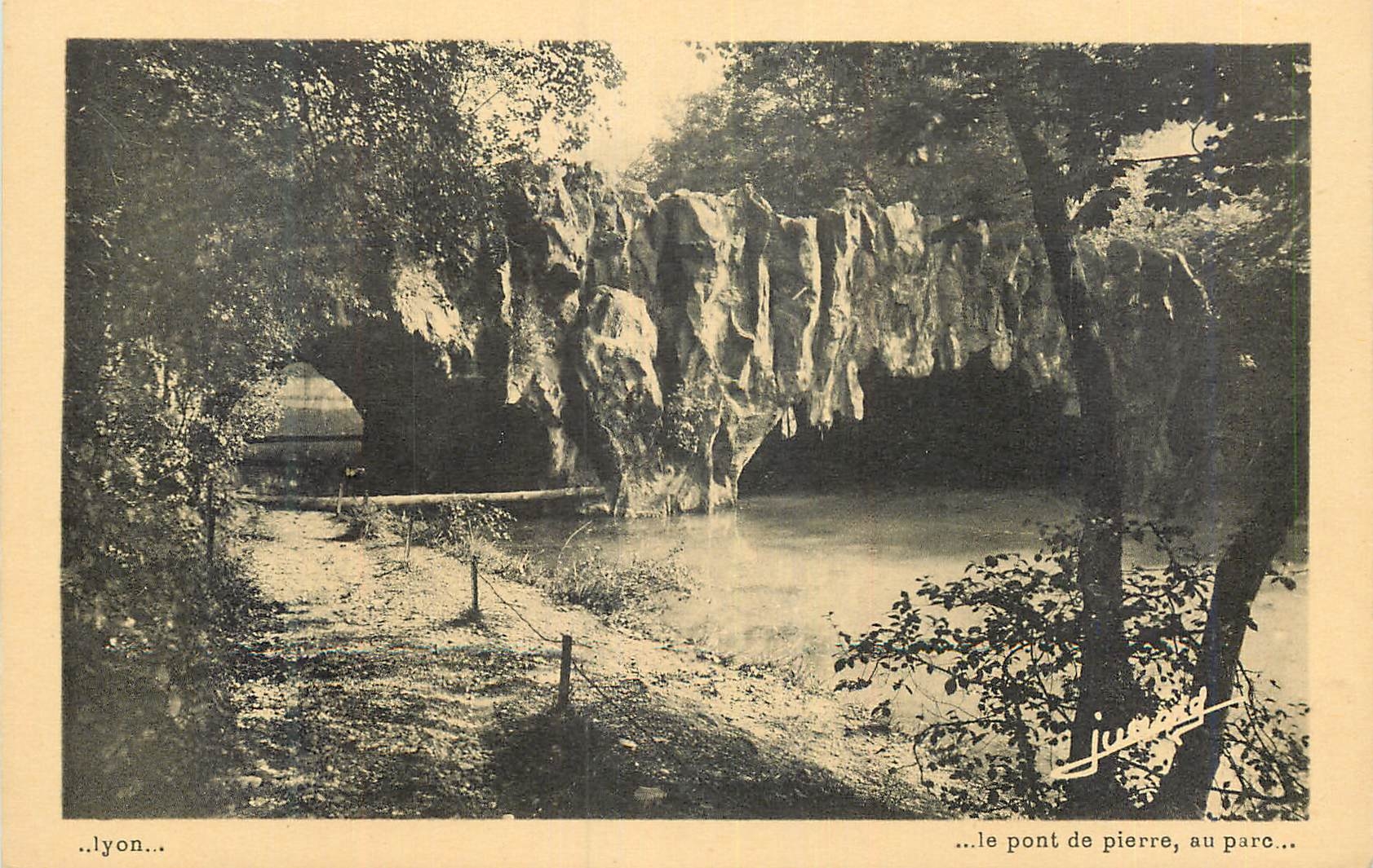 CPA Lyon Le Pont de Pierre au Parc
