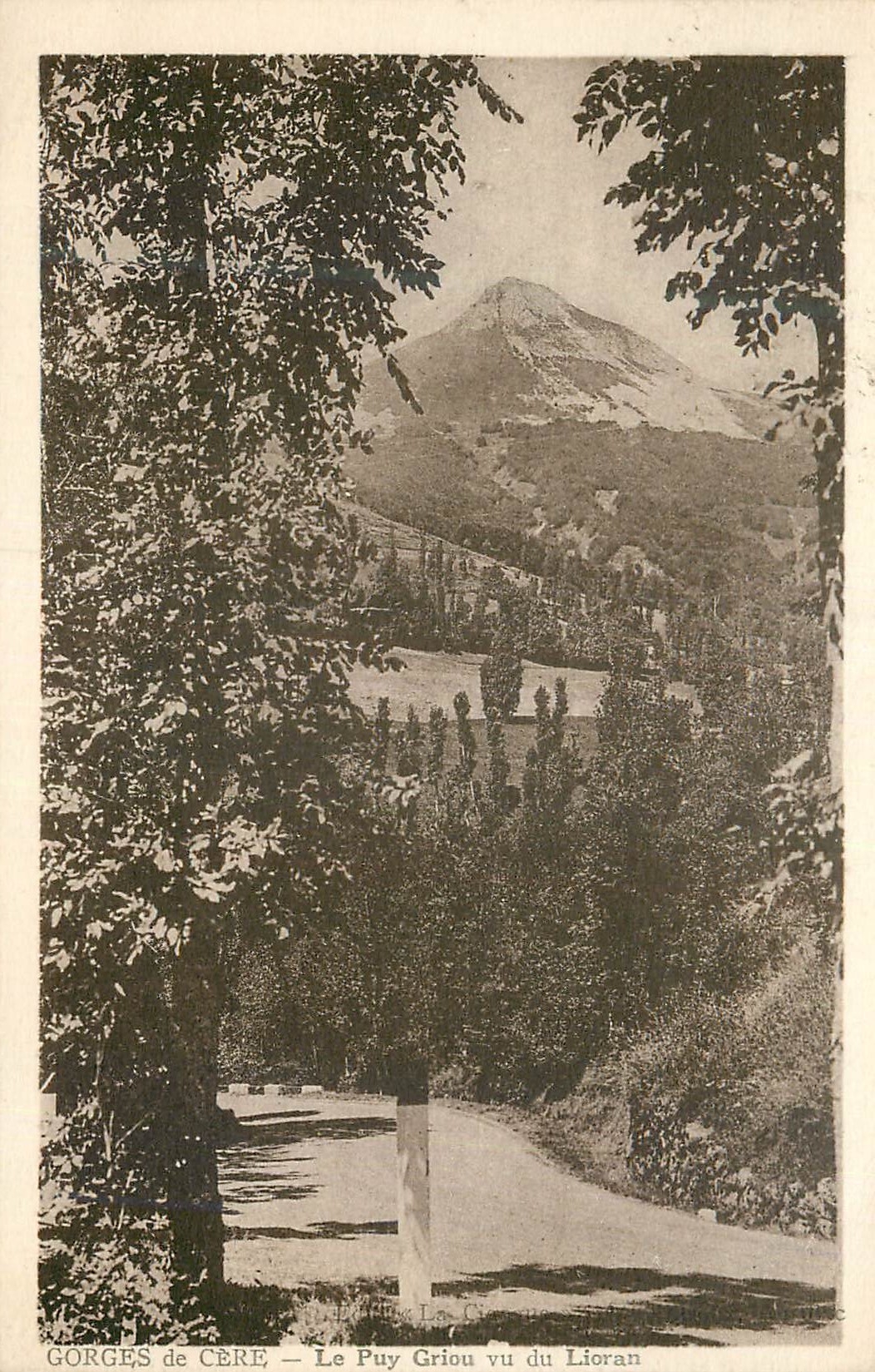 CPA Gorges de Cere Le Puy Griou vu du Lioran