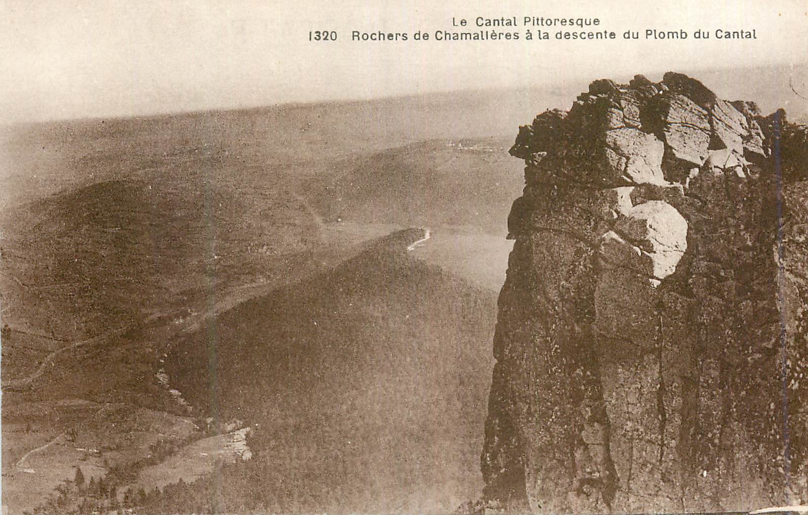 CPA Le Cantal Pittoresque Rochers de Chamalleres a la Descente du Plomb du Cantal