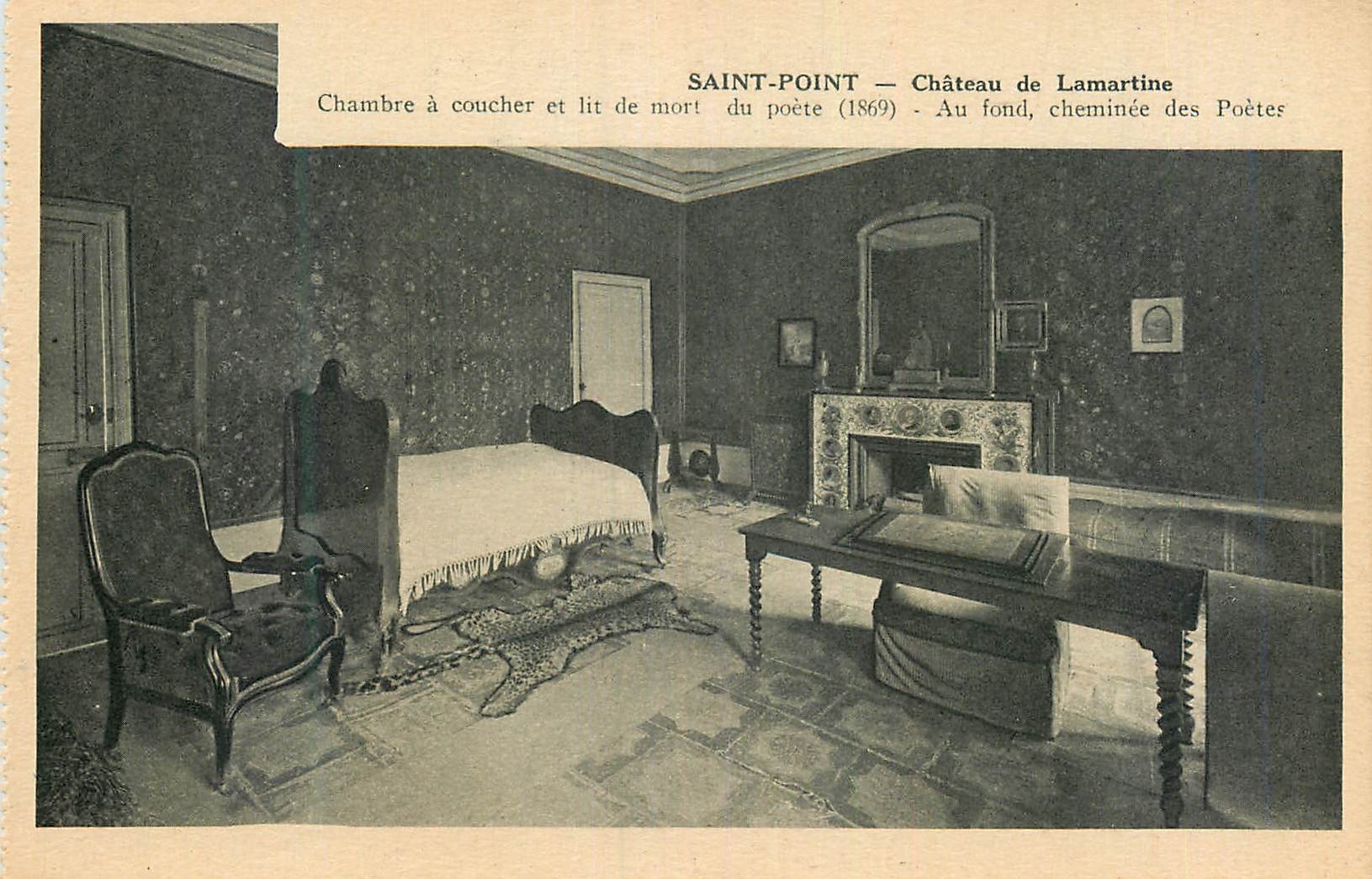 Saint-Point — Château de Lamartine — Chambre à coucher et lit de mort du poète (1869) - Au fond, cheminée des Poètes