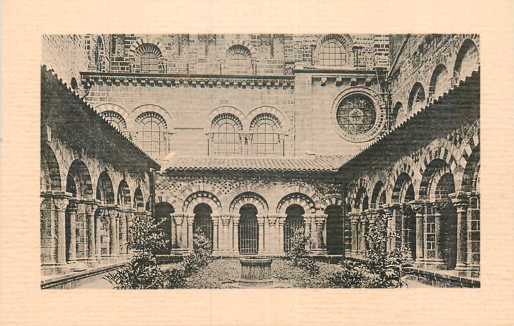 CPA Le Puy Le Cloitre de la Cathedrale