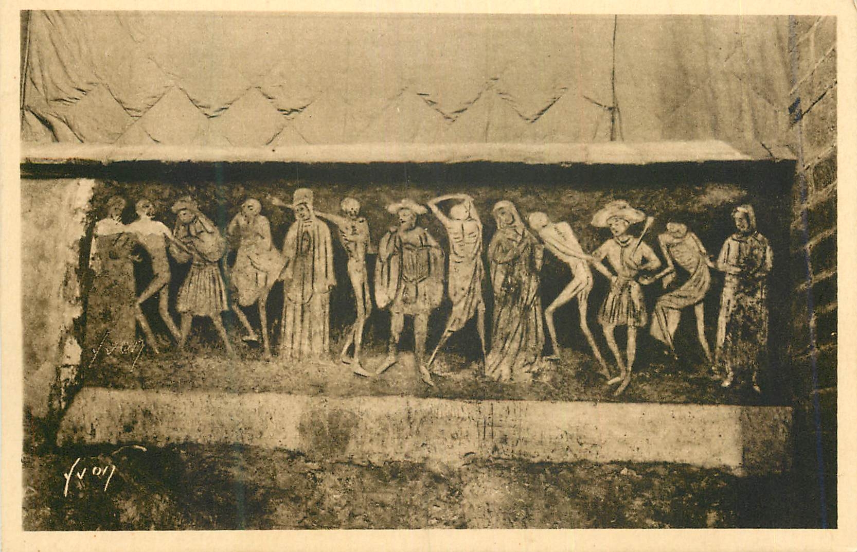 CPA La Douce France La Chaise Dieu (Hte Loire) L'Eglise Peinture Murale du XVe Siecle La Danse et La Mort