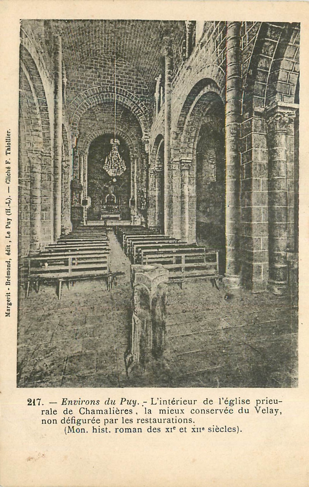 CPA Environs du Puy L'Interieur de l'Eglise Prieurale de Chamalieres La Mieux Conservee du Velay