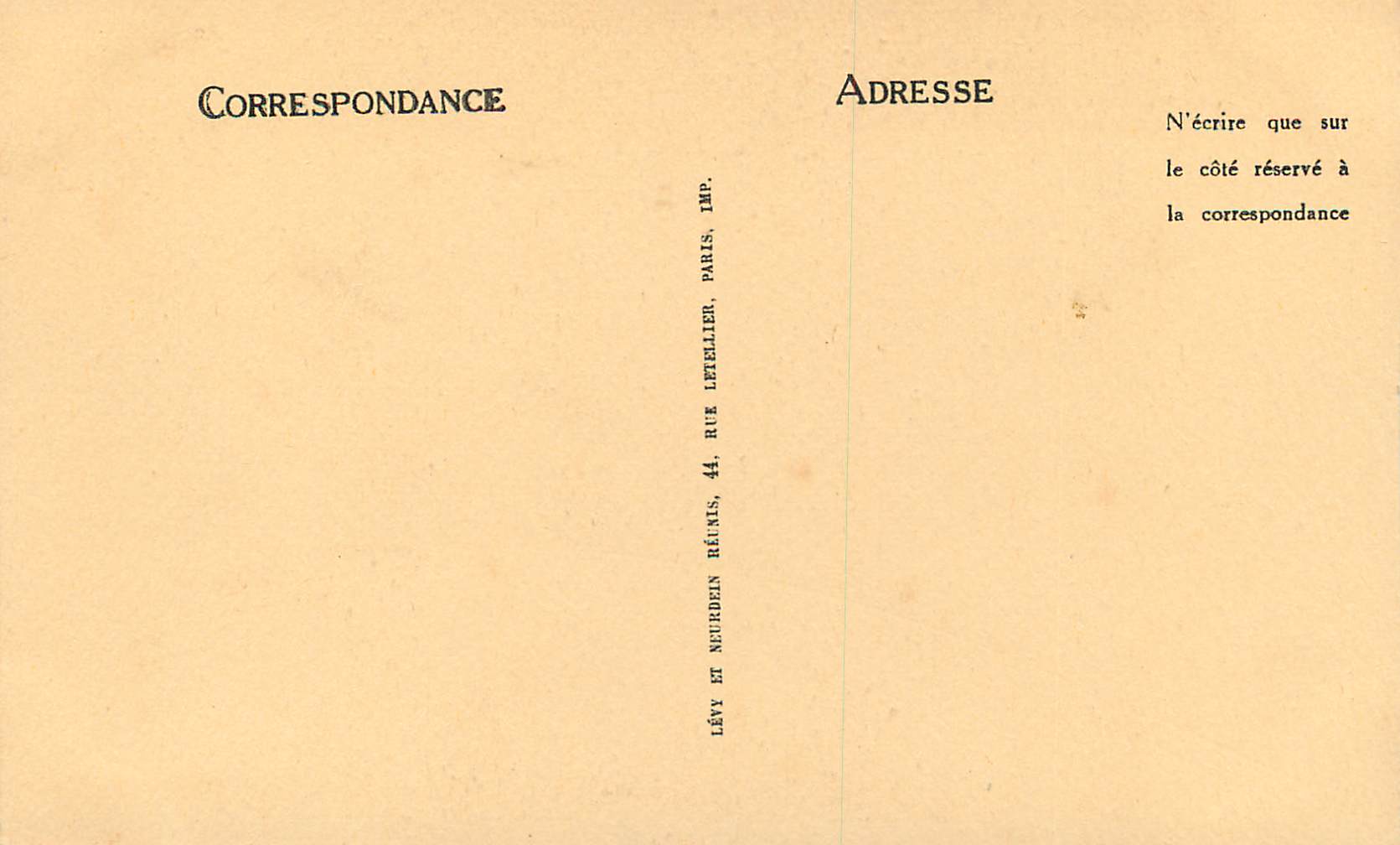 CPA Vic sur Cere L'Hotel Vialette un Coin du Hall (Composition G Breuil arch a Aurillac) — Verso