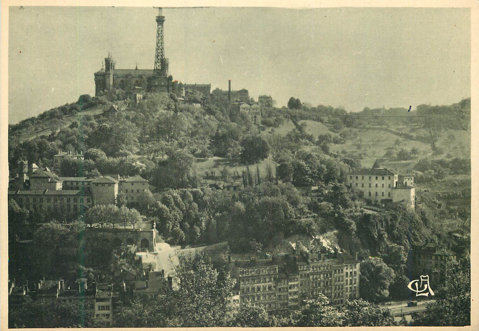 CPA Lyon Colline de Fouvieres vue de la Croix Rousse
