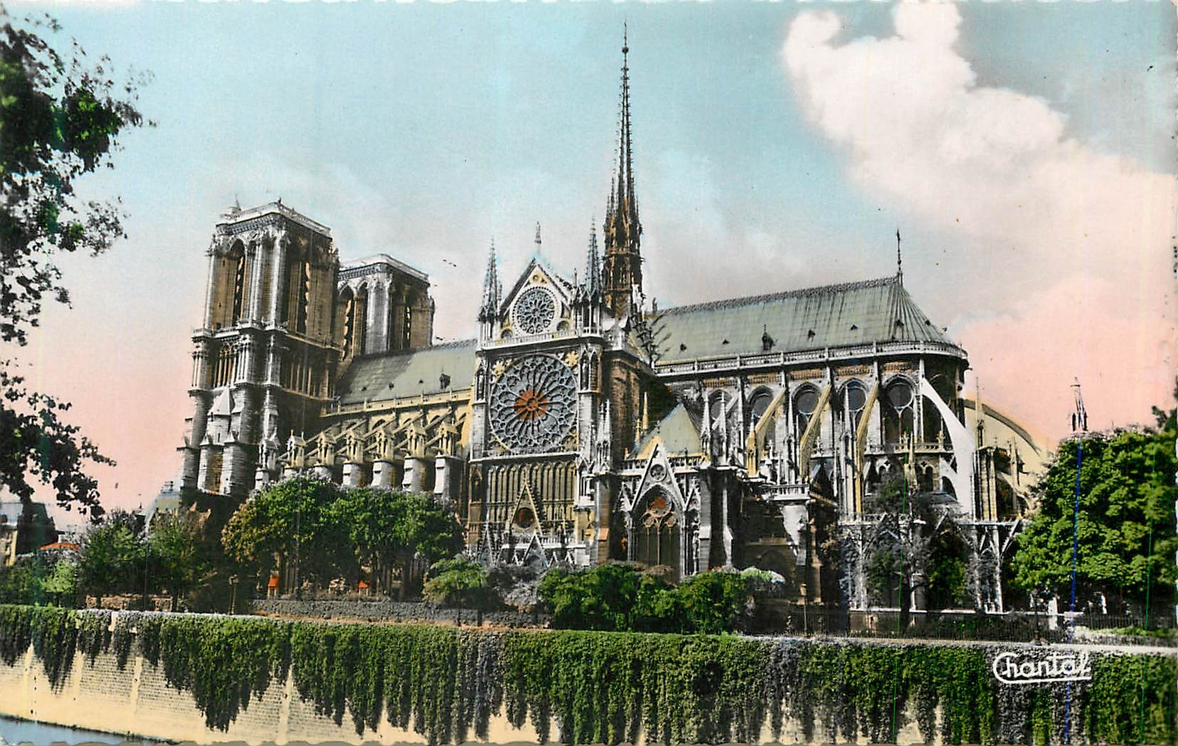 CPM Notre Dame de Paris l'Abside et Cote Sud