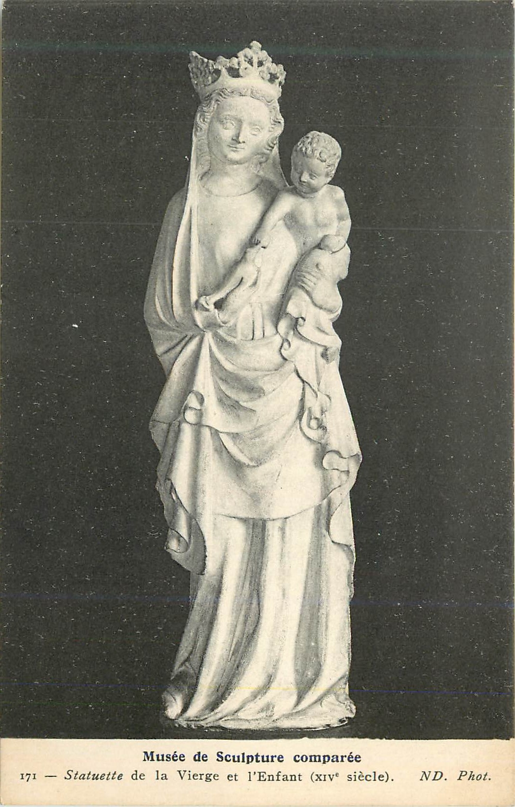 CPA Musee de Sculpture Comparee Statuette de la Vierge et l'Enfant (XVIe siecle) 
