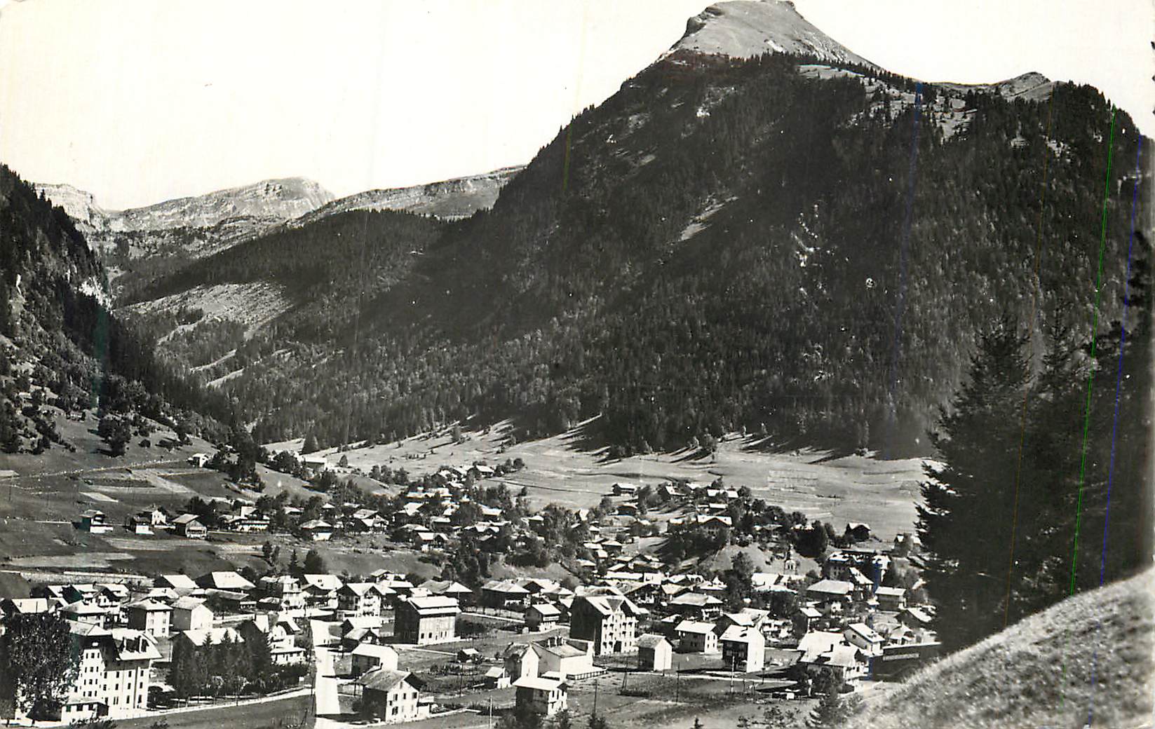 CPM Morzine (Hte Savoie) alt 1000m Vue Generale et Pointe de Ressachaux