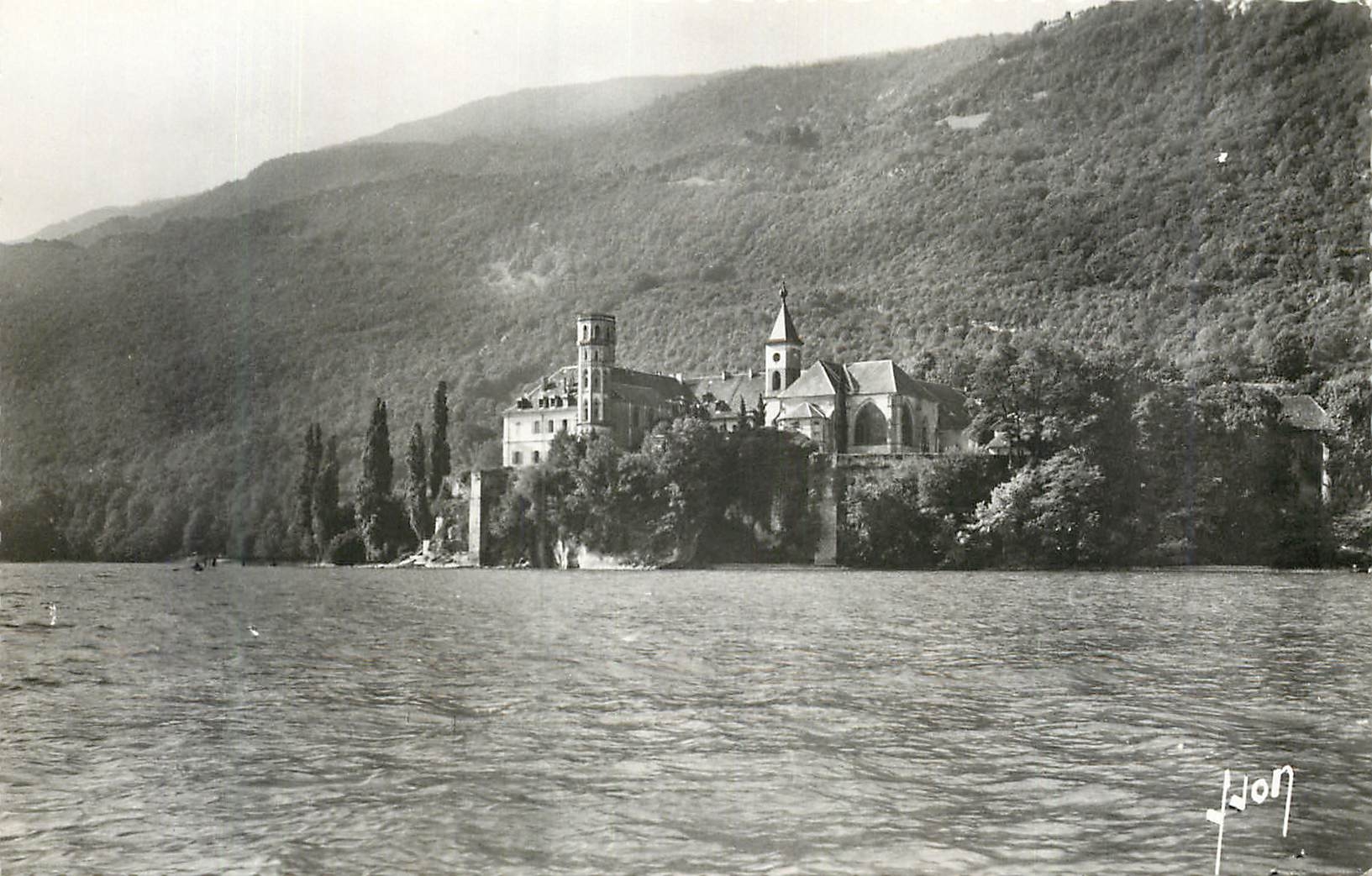 CPM le Lac du Bourget et l'Abbaye d'Hautecombe (savoie)