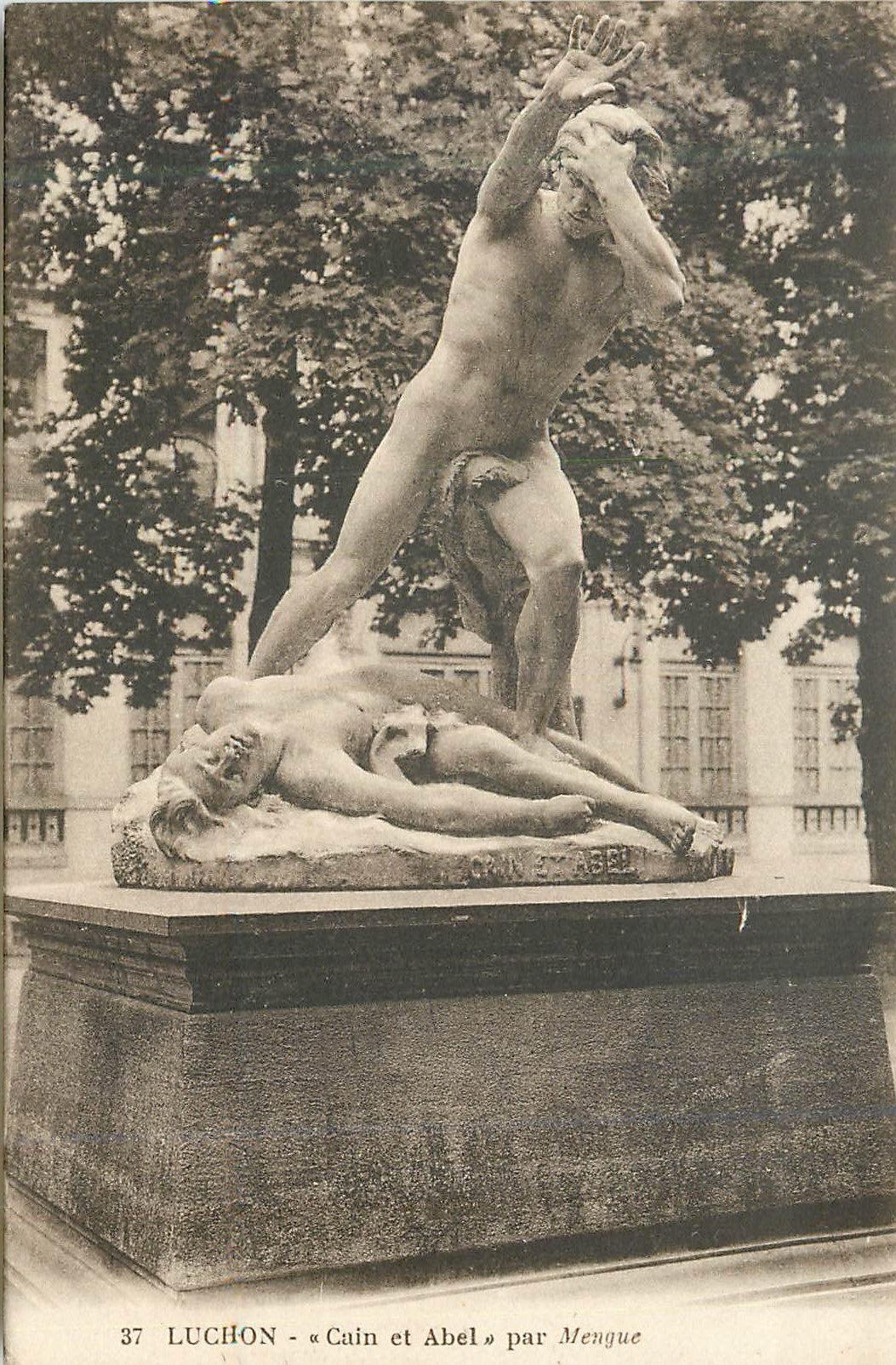 CPA Luchon cain et Abel par Mengue