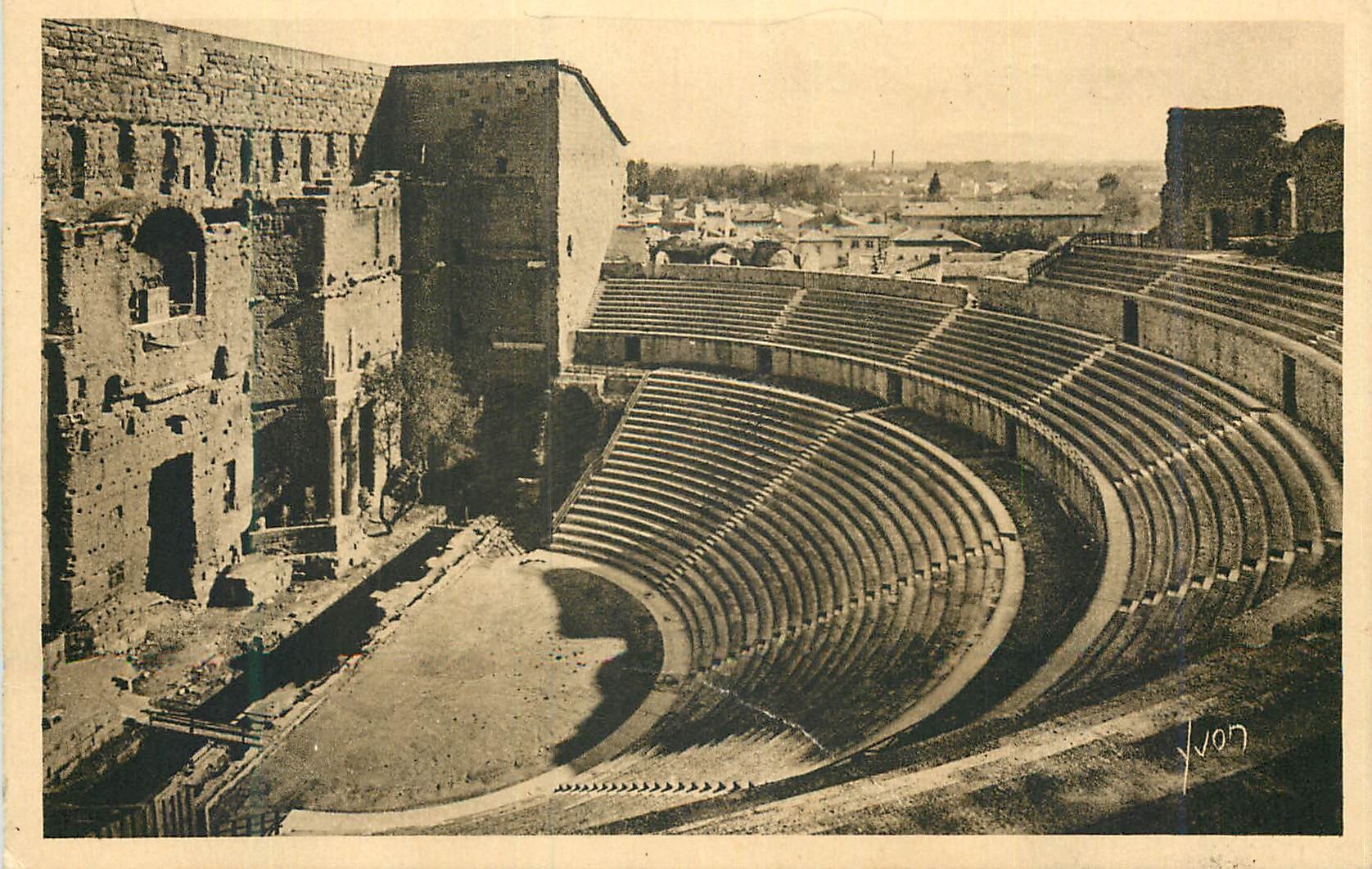 CPA Orange (Vaucluse) le Theatre Romain la Douce France