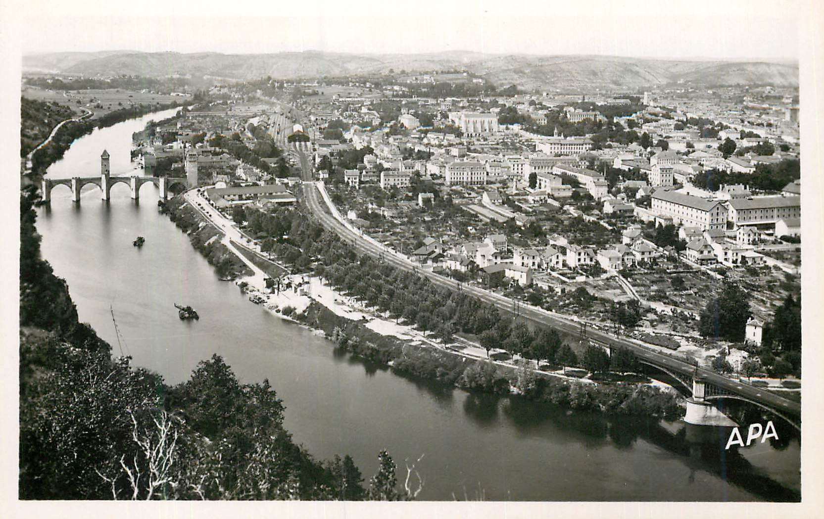 Cahors — Vue Générale et le Pont Valentré — Sté des Cartes Postales APA - POUX - Albi