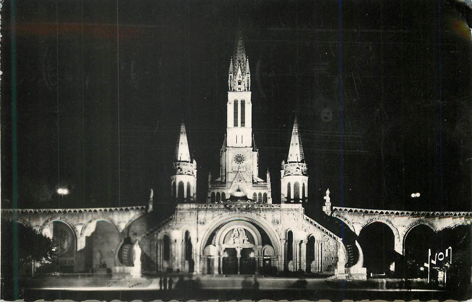 CPM Lourdes (htes pyr) la basilique illuminee