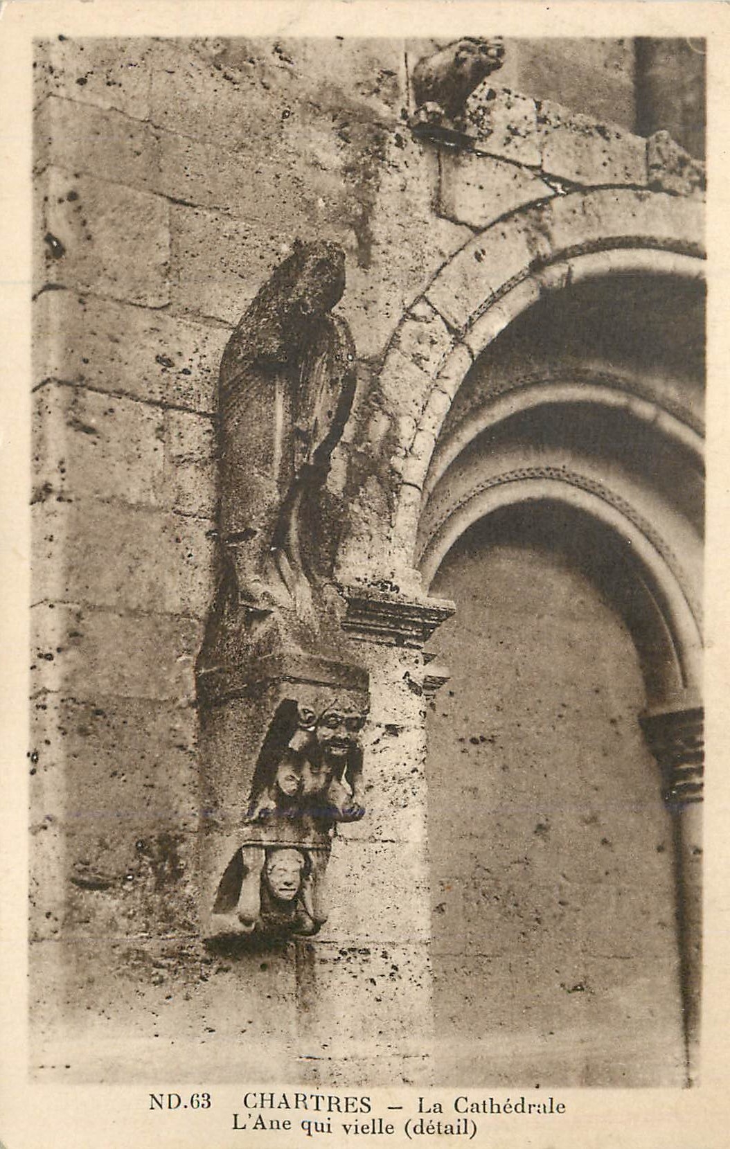 CPA Chartres la cathedrale l ane qui vielle (detail)