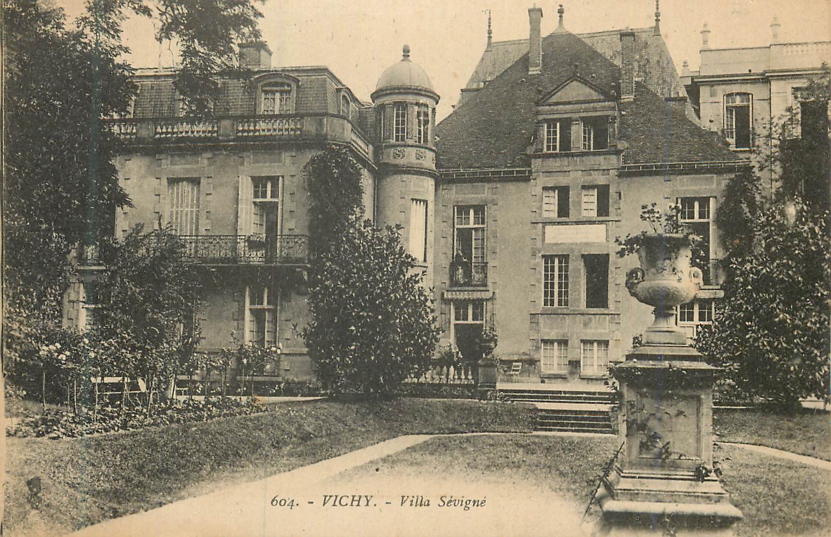 CPA 604 vichy villa sevigne