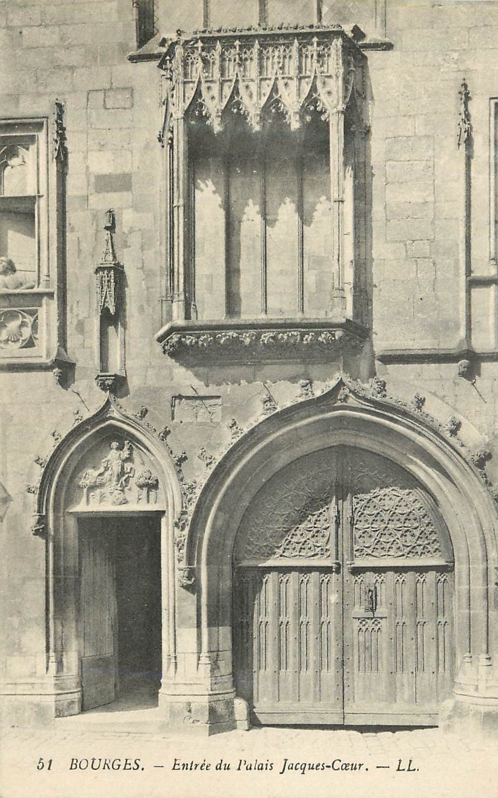 CPA 51 bourges entree du palais jacques coeur
