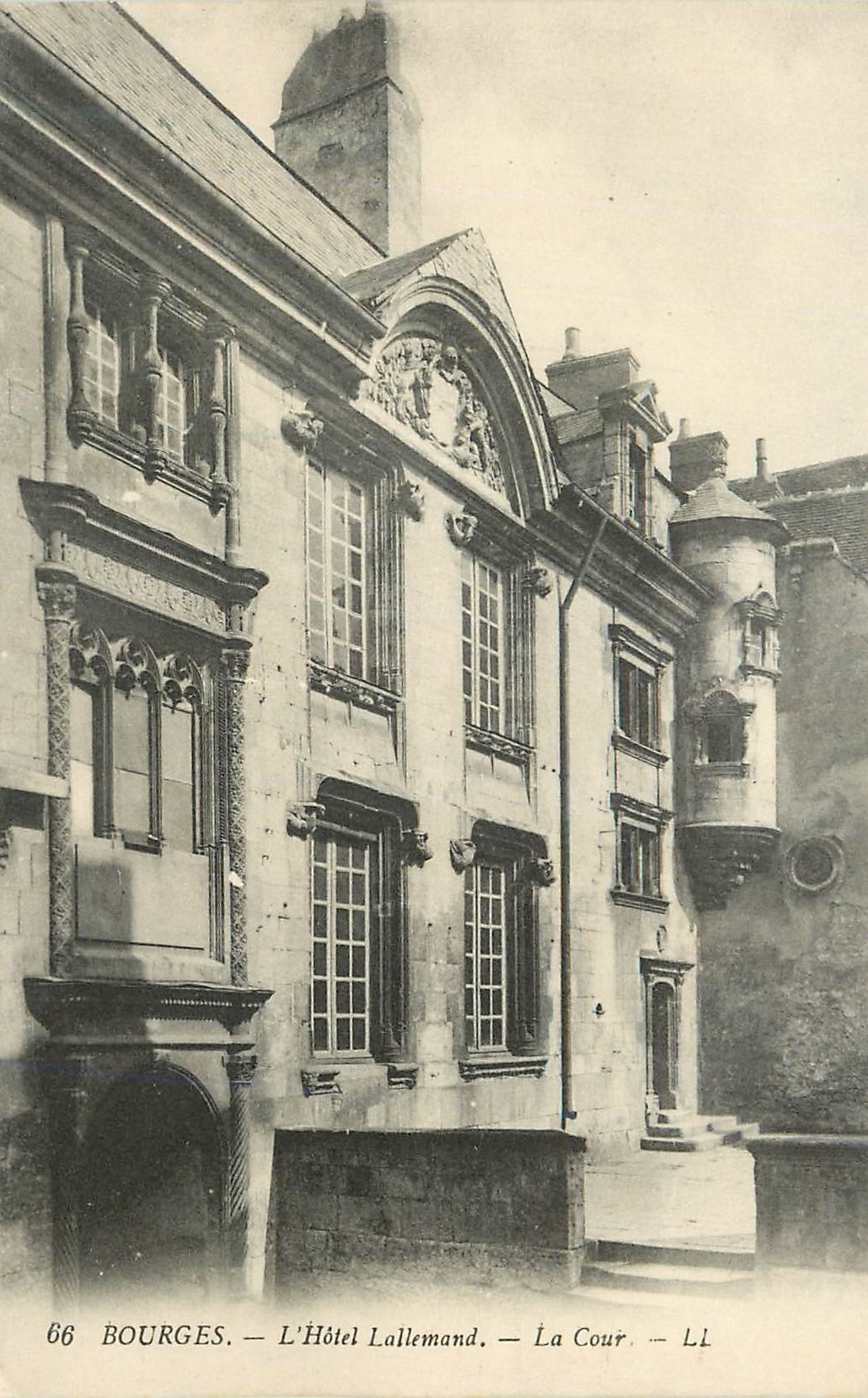 CPA 66 bourges l hotel lallemand la cour