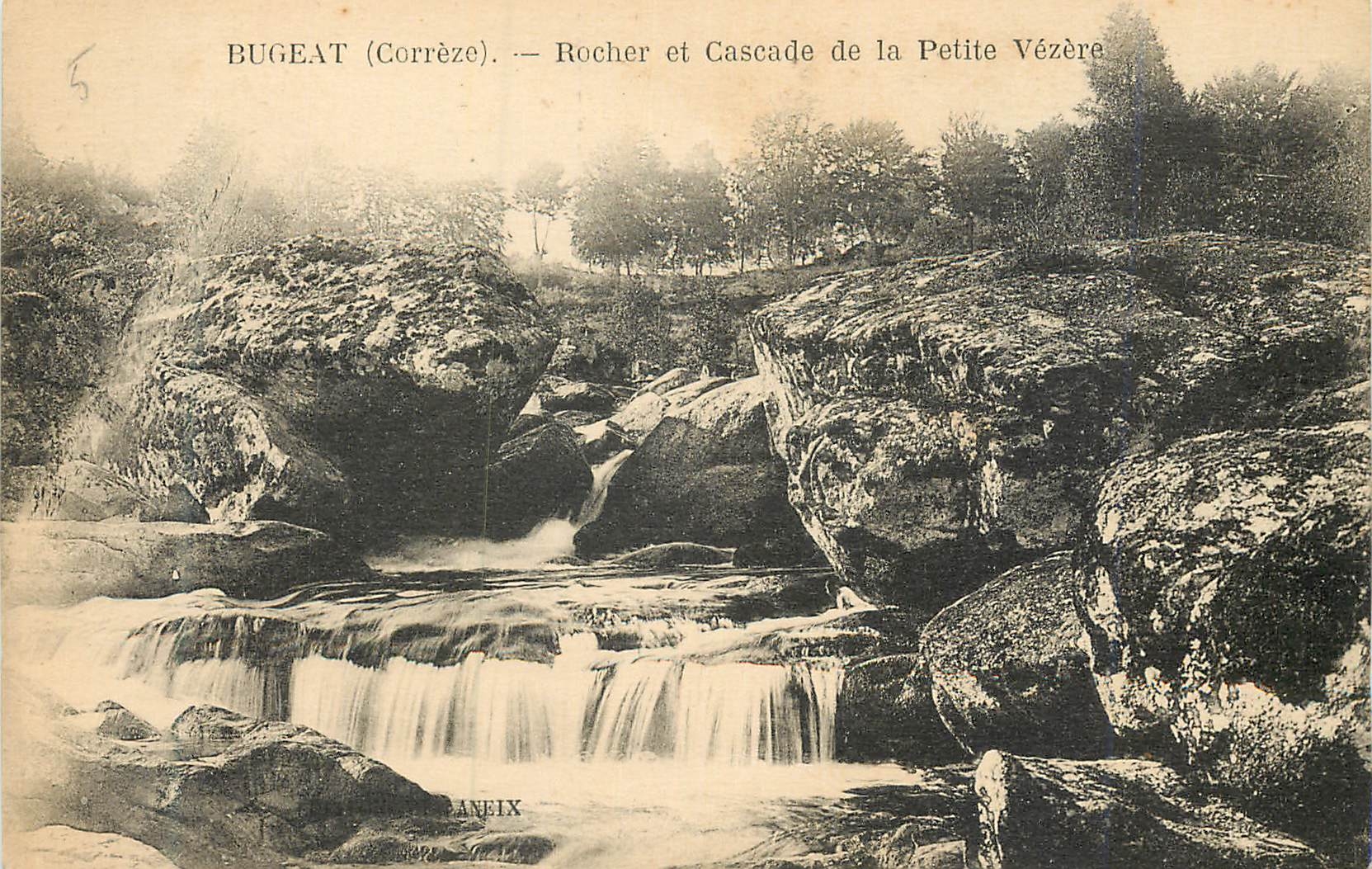 CPA Bugeat (correze) rocher et cascade de la petite vezere