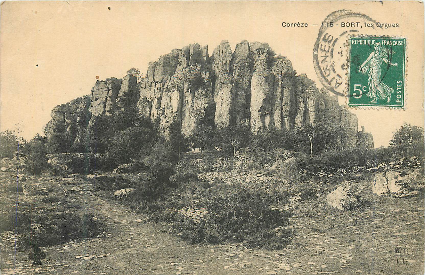 CPA Correze 115 bort les orgues