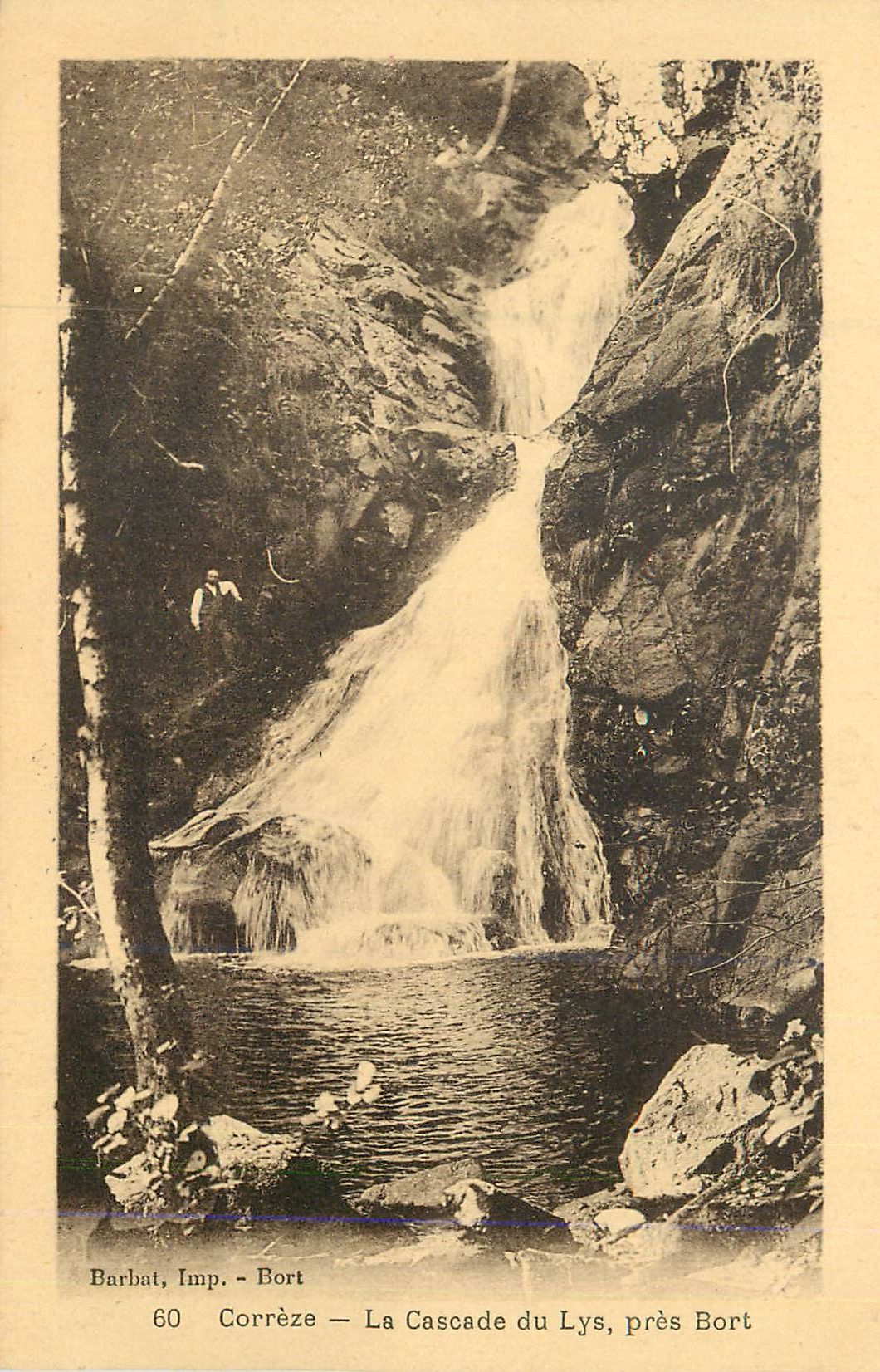 CPA 60 correze la cascade du lys pres bort