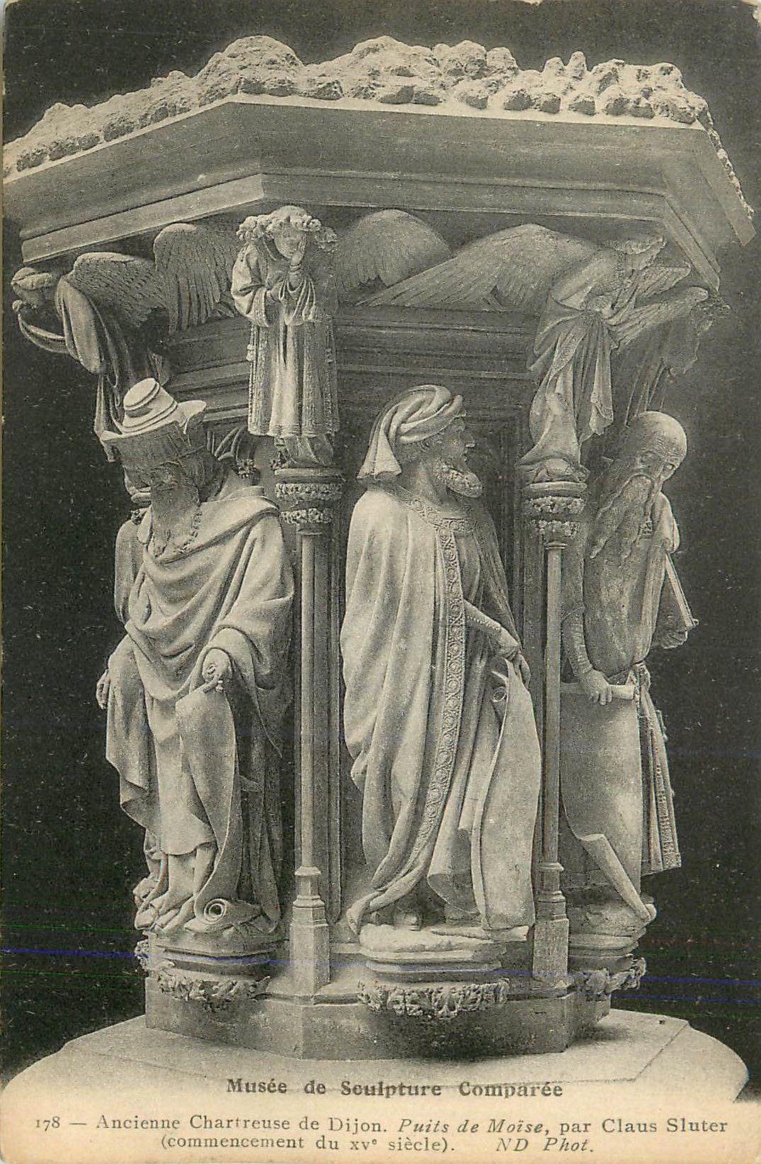 CPA Musee de sculpture comparee 178 ancienne chartreuse de dijon puits de moise par claus sluter