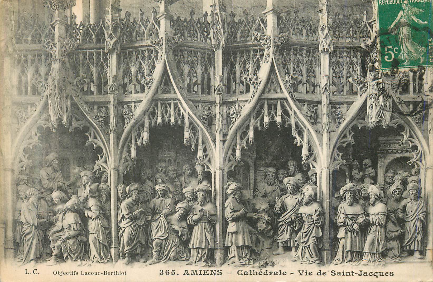CPA 365 amiens cathedrale vie de saint jacques