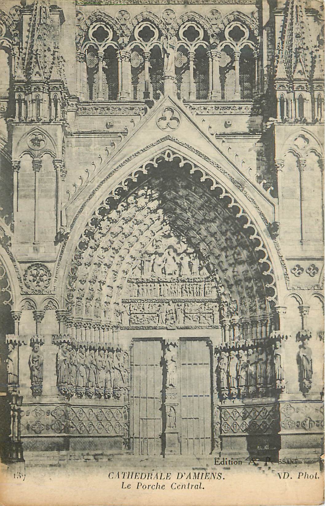CPA Cathedrale d amiens le porche central