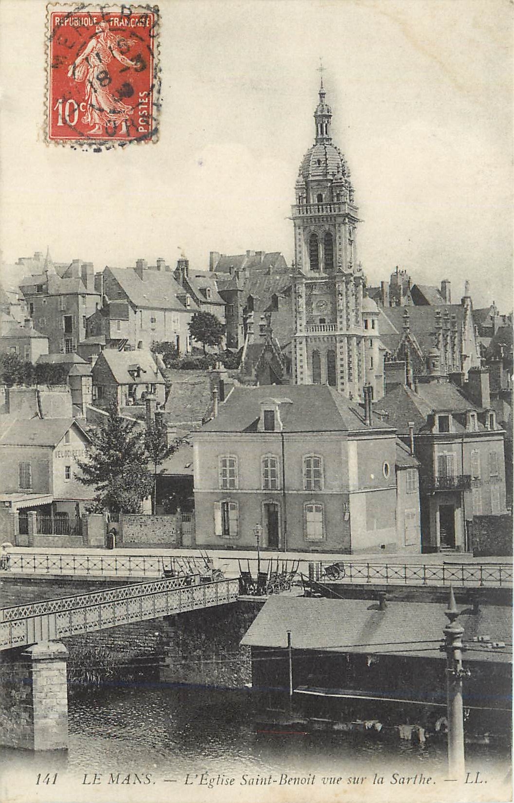 CPA 141 le mans l eglise saint benoit vue sur la sarthe