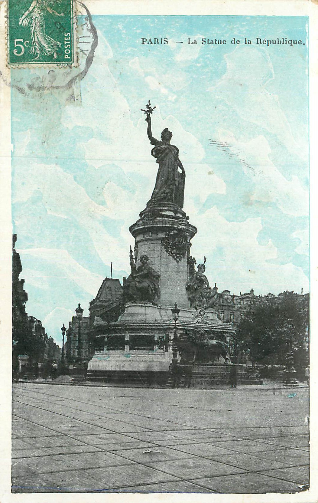 CPA Paris la statue de la republique
