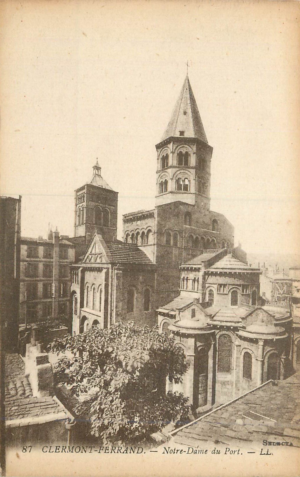 CPA 87 clermont ferrand notre dame du port