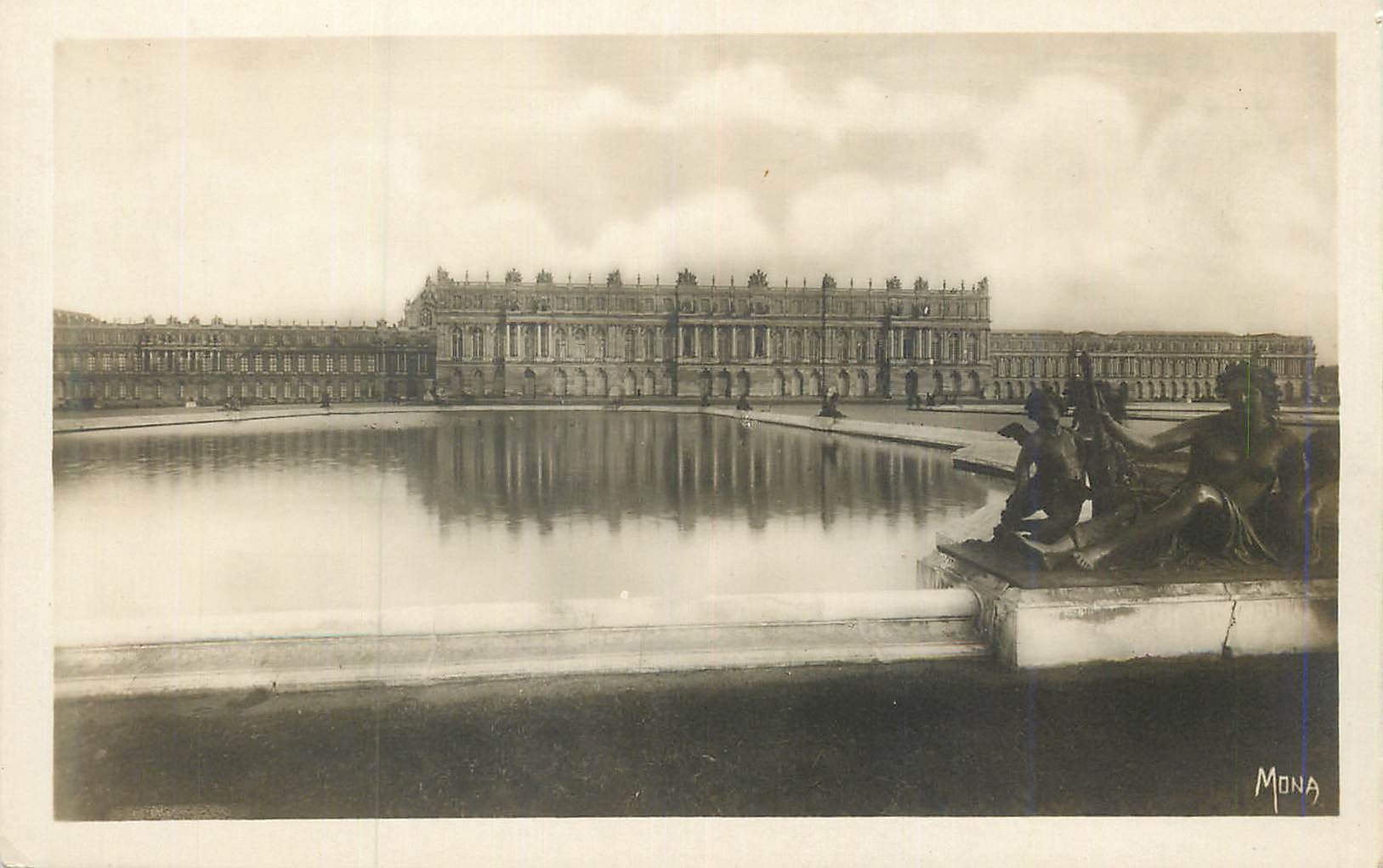 Château de Versailles — façade sur le parc et les parterres — éditeur Mona, série 1301