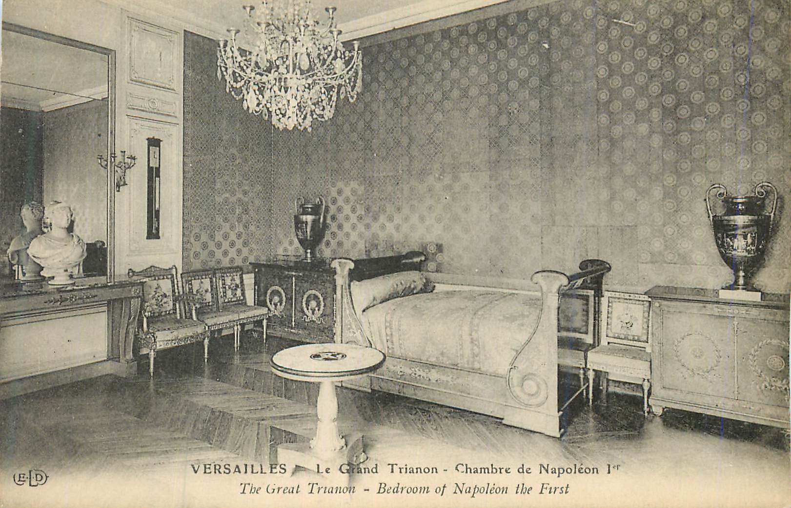 CPA Versailles le grand trianon chambre de napoleon 1er