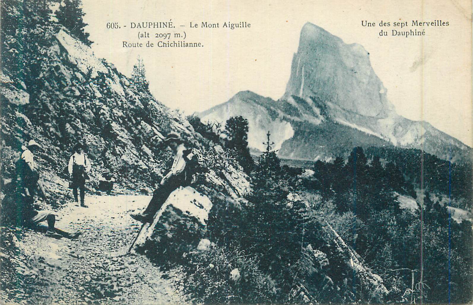 CPA 605 dauphine le mont aiguille (alt 2097m) route de chichilianne
