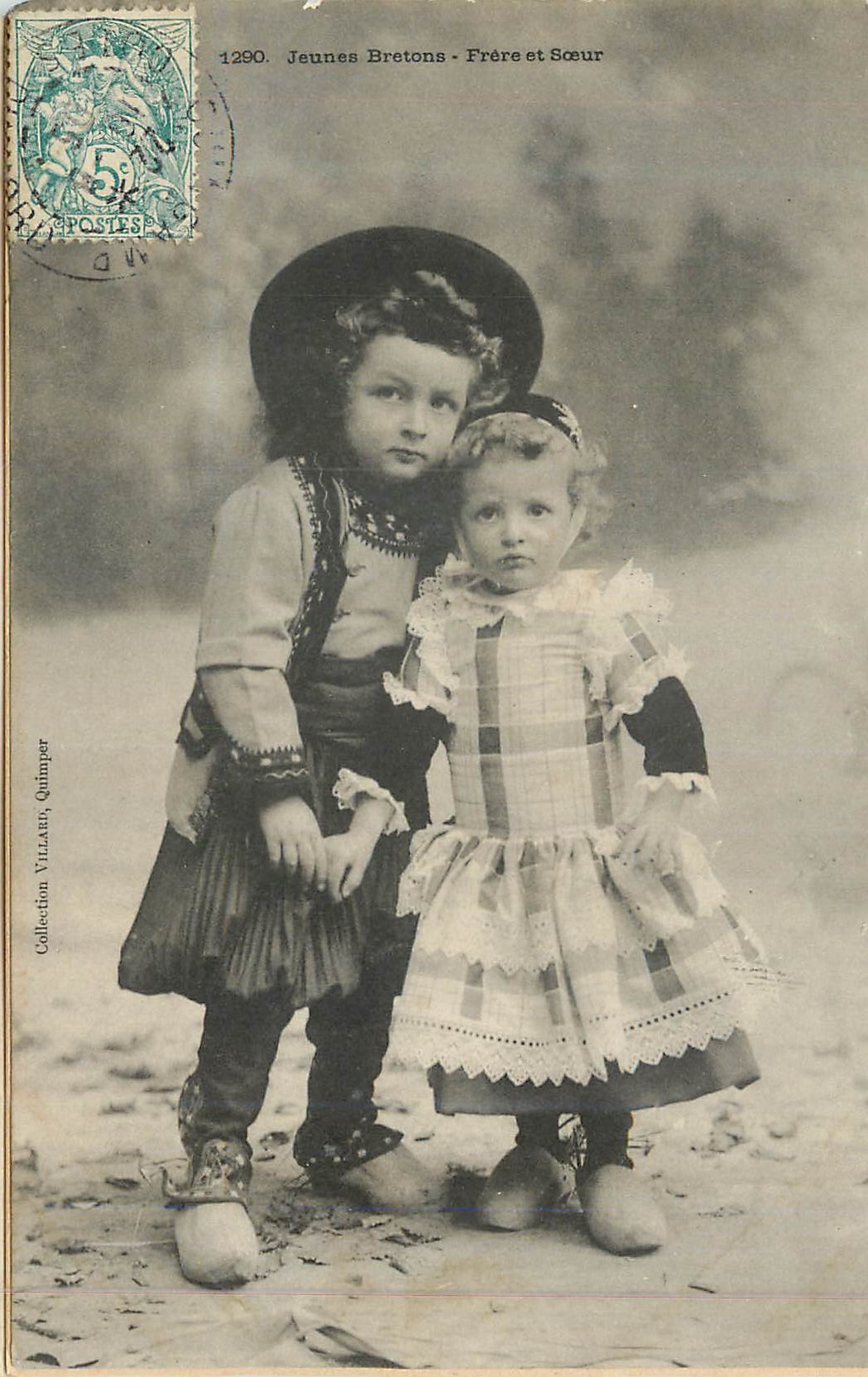 CPA 1290 jeunes bretons frere et soeur