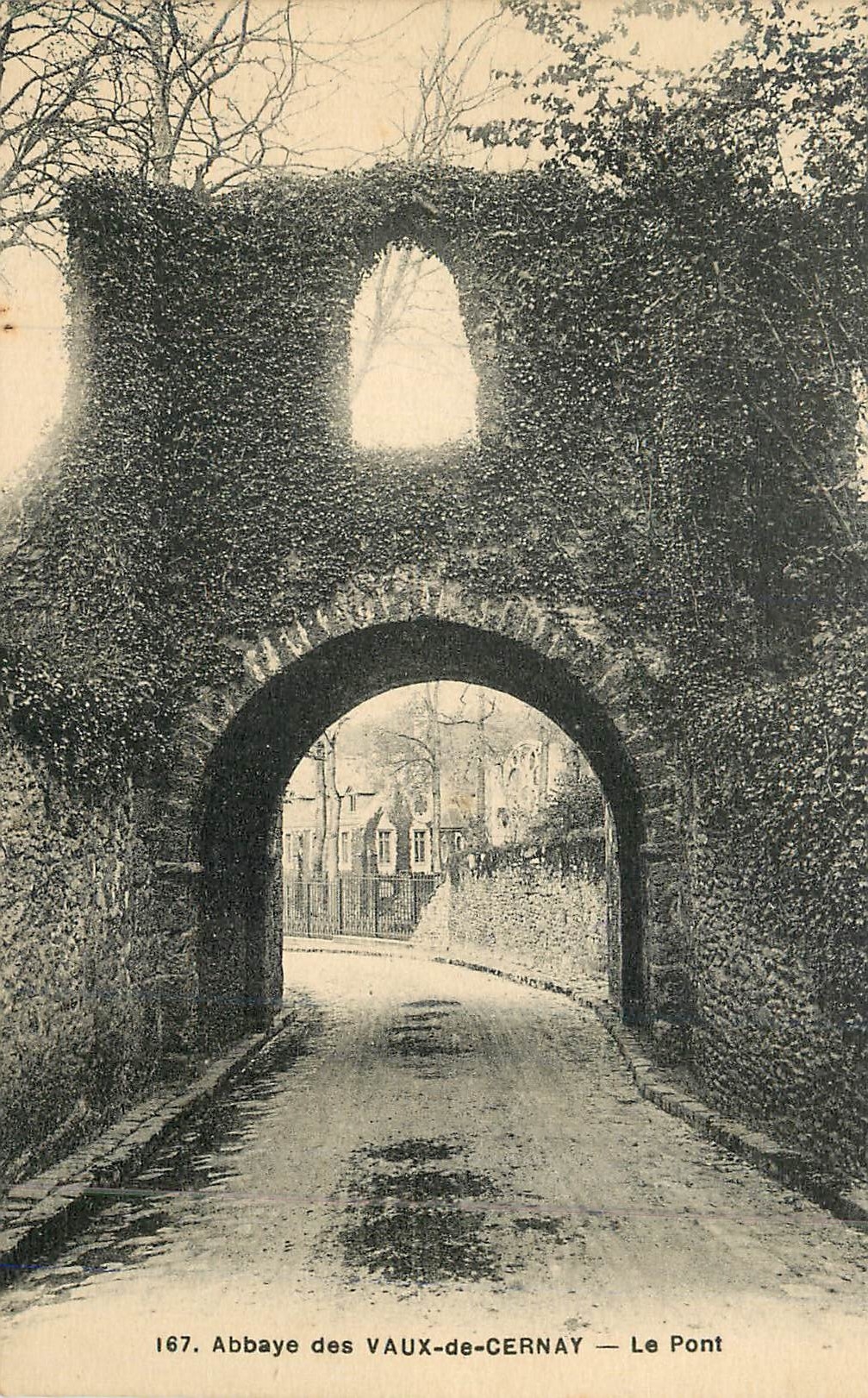 Abbaye des VAUX-de-CERNAY — Le Pont — n° 167