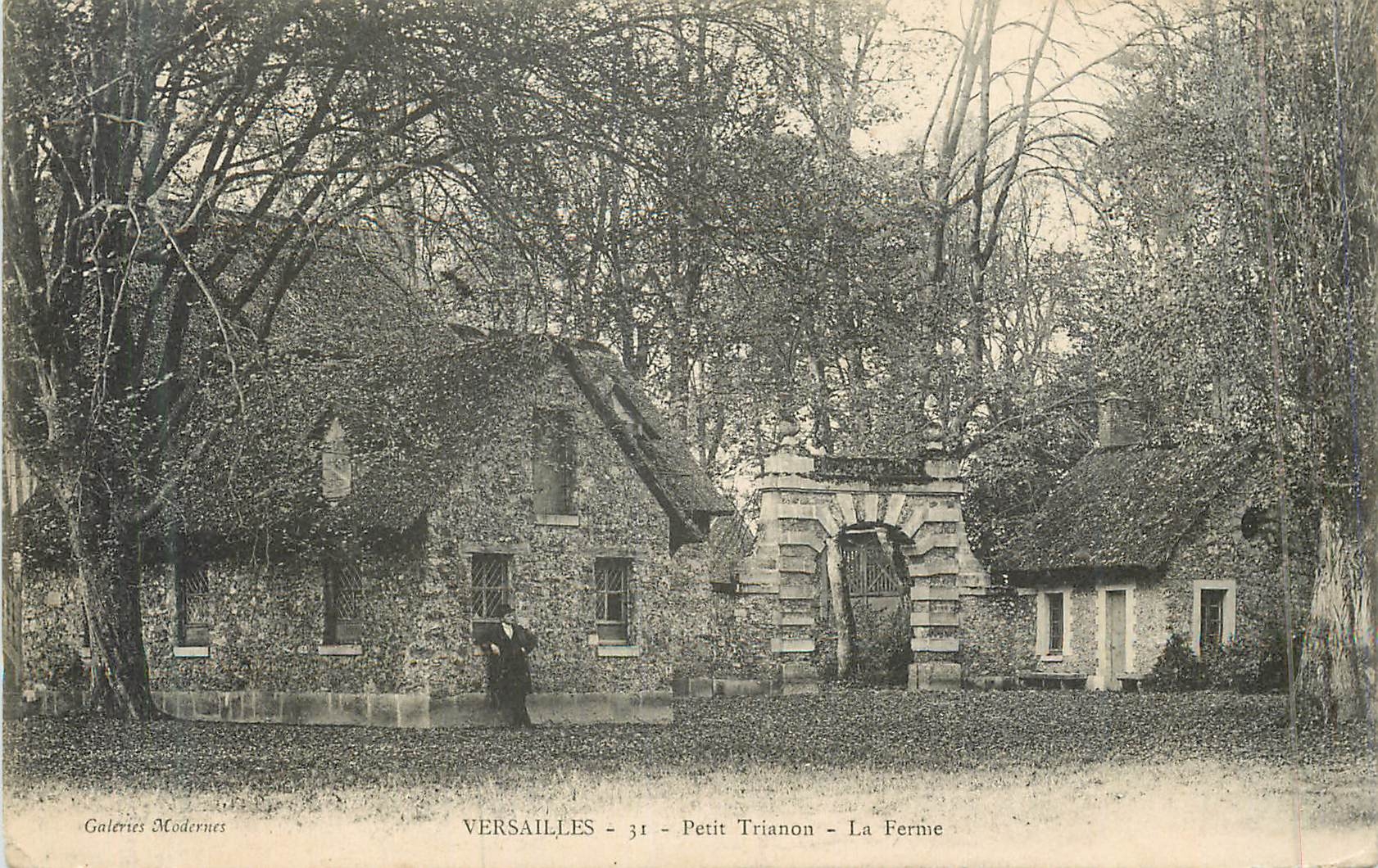 CPA Versailles 31 petit trianon la ferme